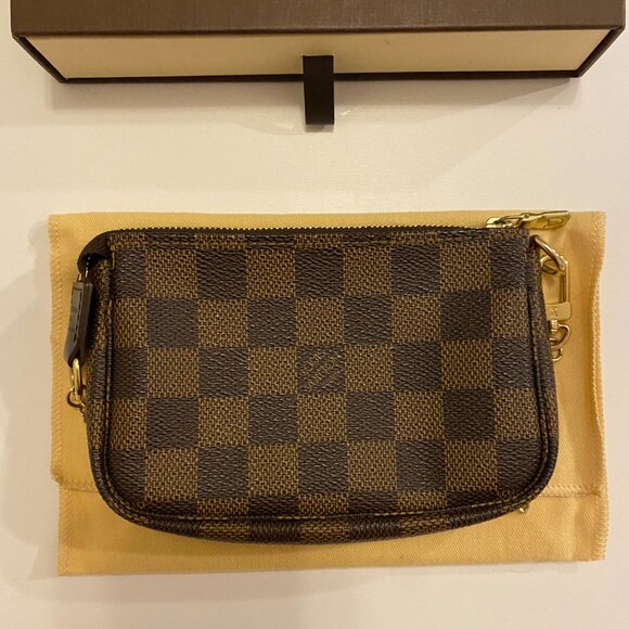 Louis Vuitton Mini Pochette Damier Ebene - Picture 2 of 11